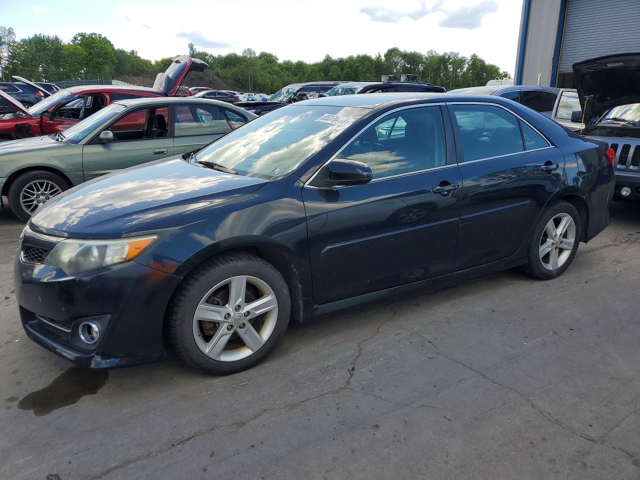 Salvage Toyota Camry Image