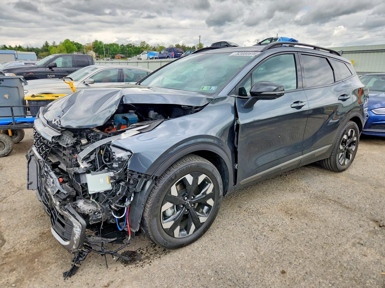 Salvage Kia Sportage Image