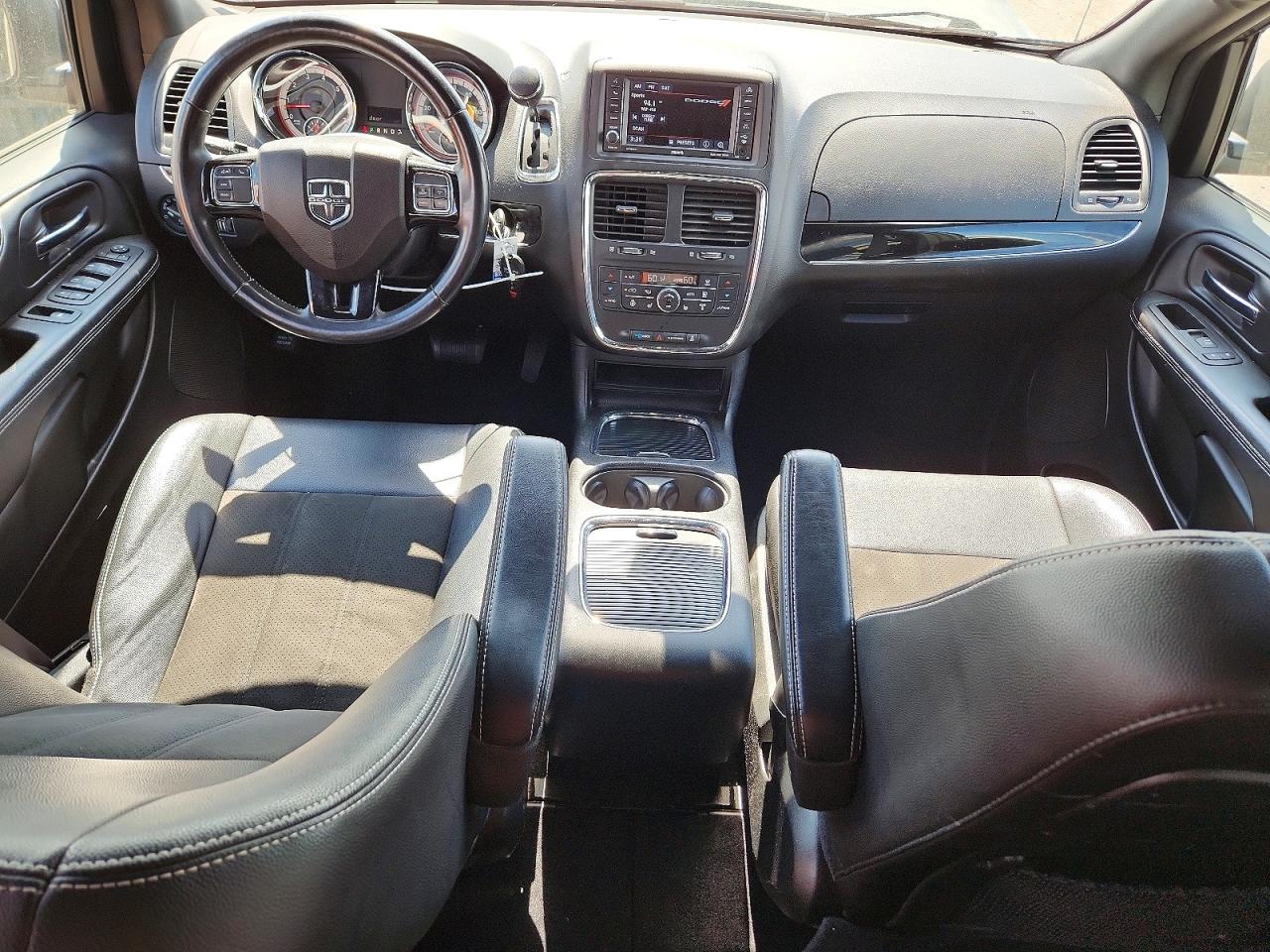 Dodge Caravan Sxt