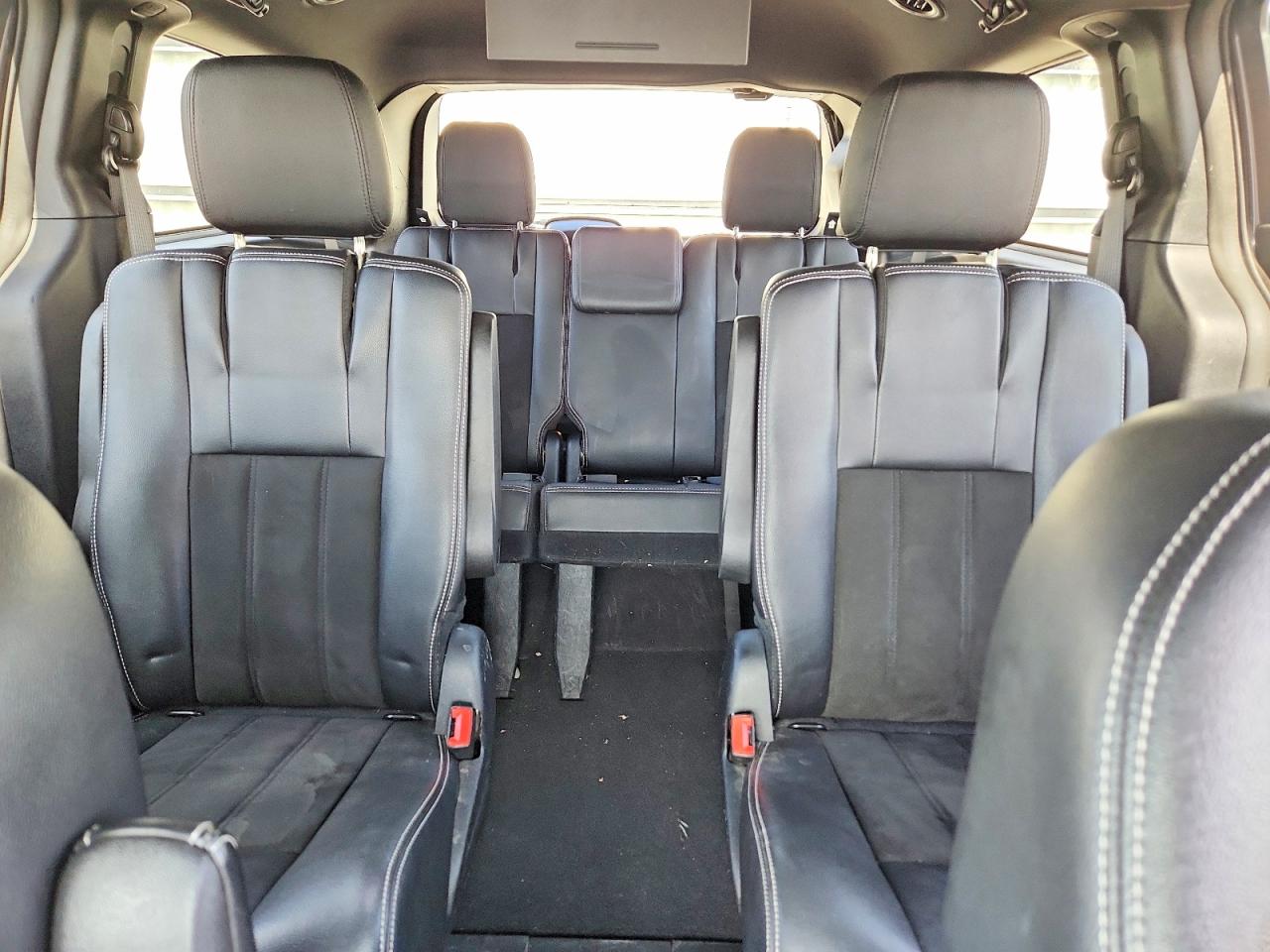 Dodge Caravan Sxt