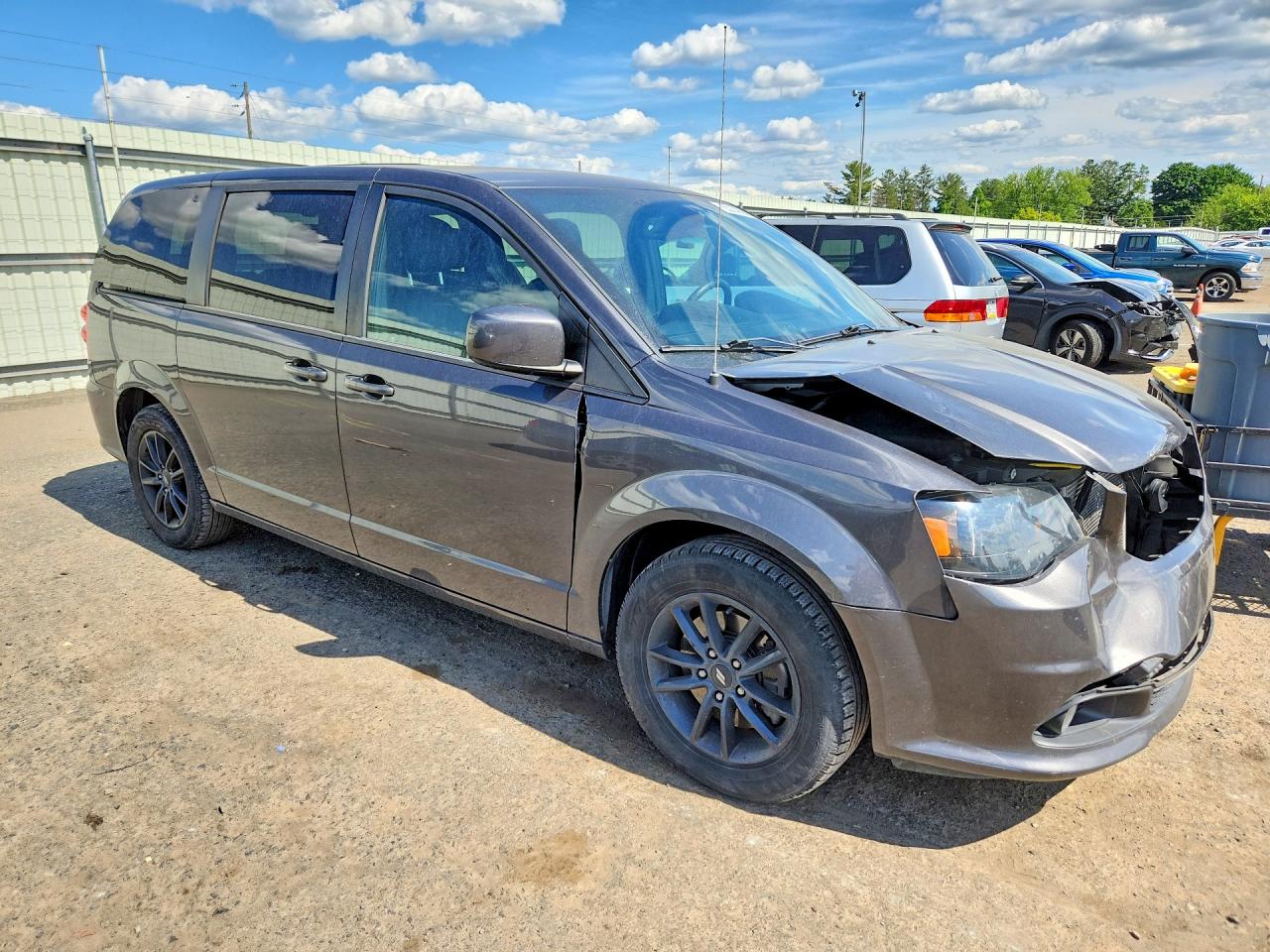 Dodge Caravan Sxt