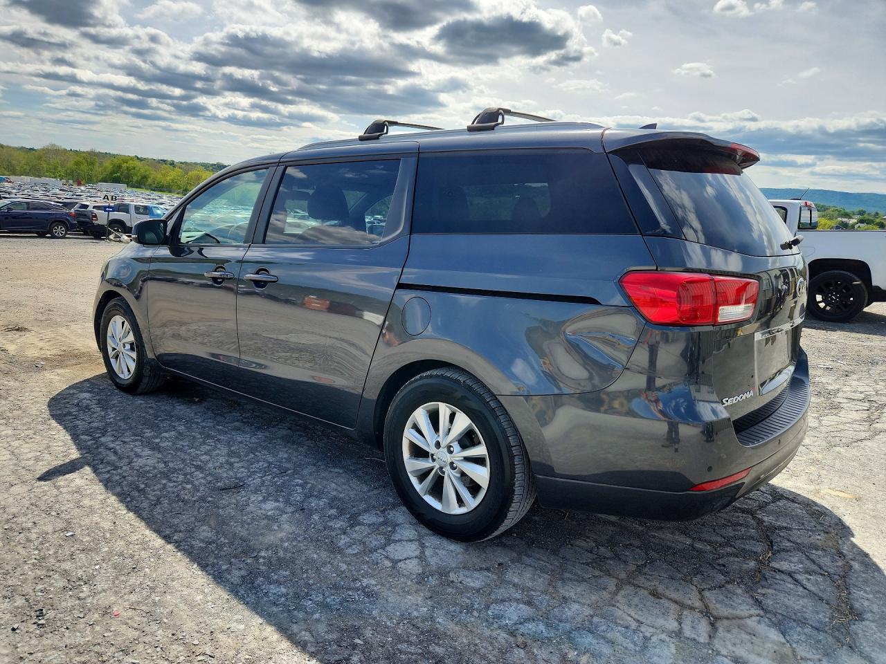 Kia Sedona Lx