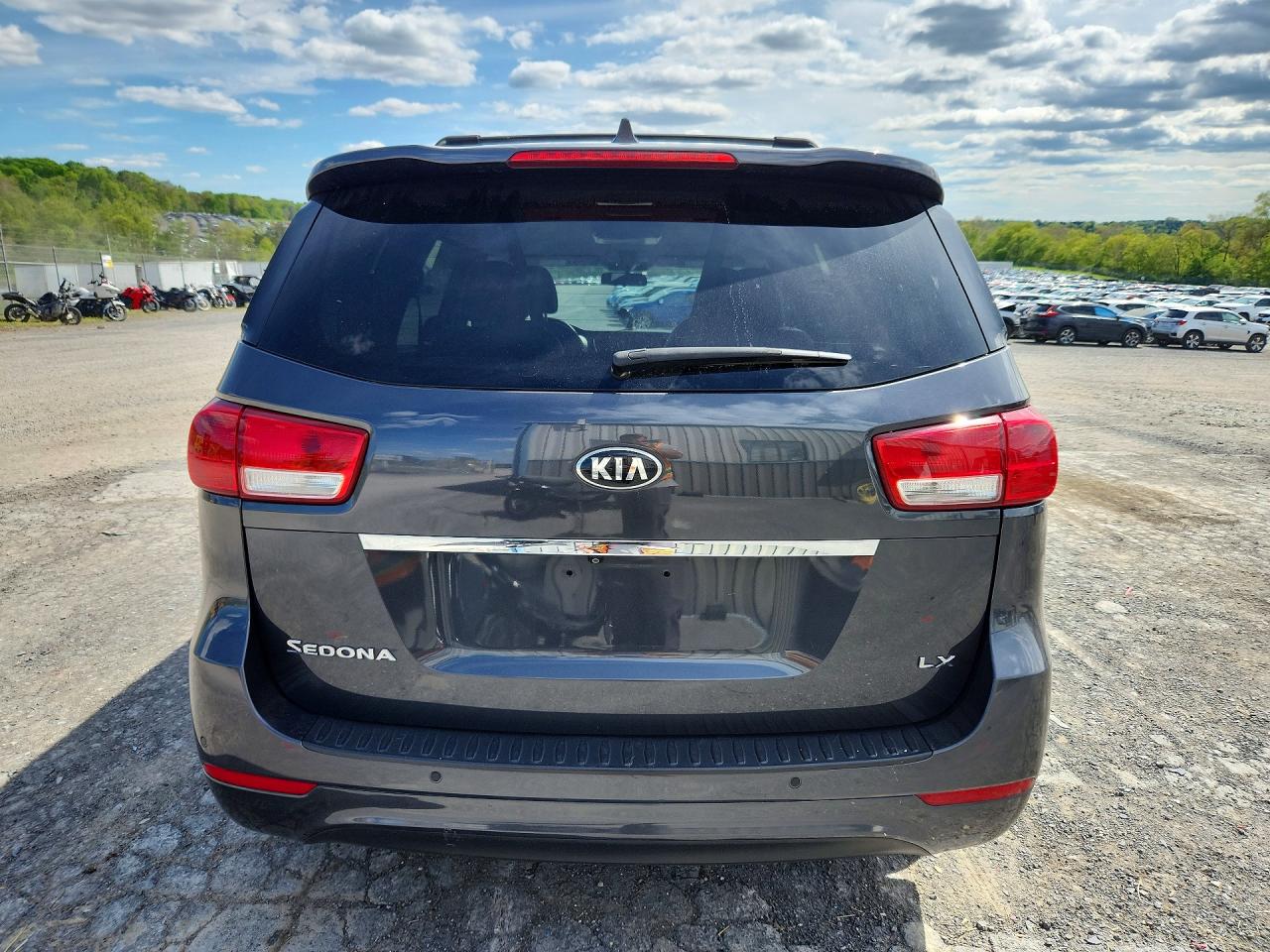 Kia Sedona Lx