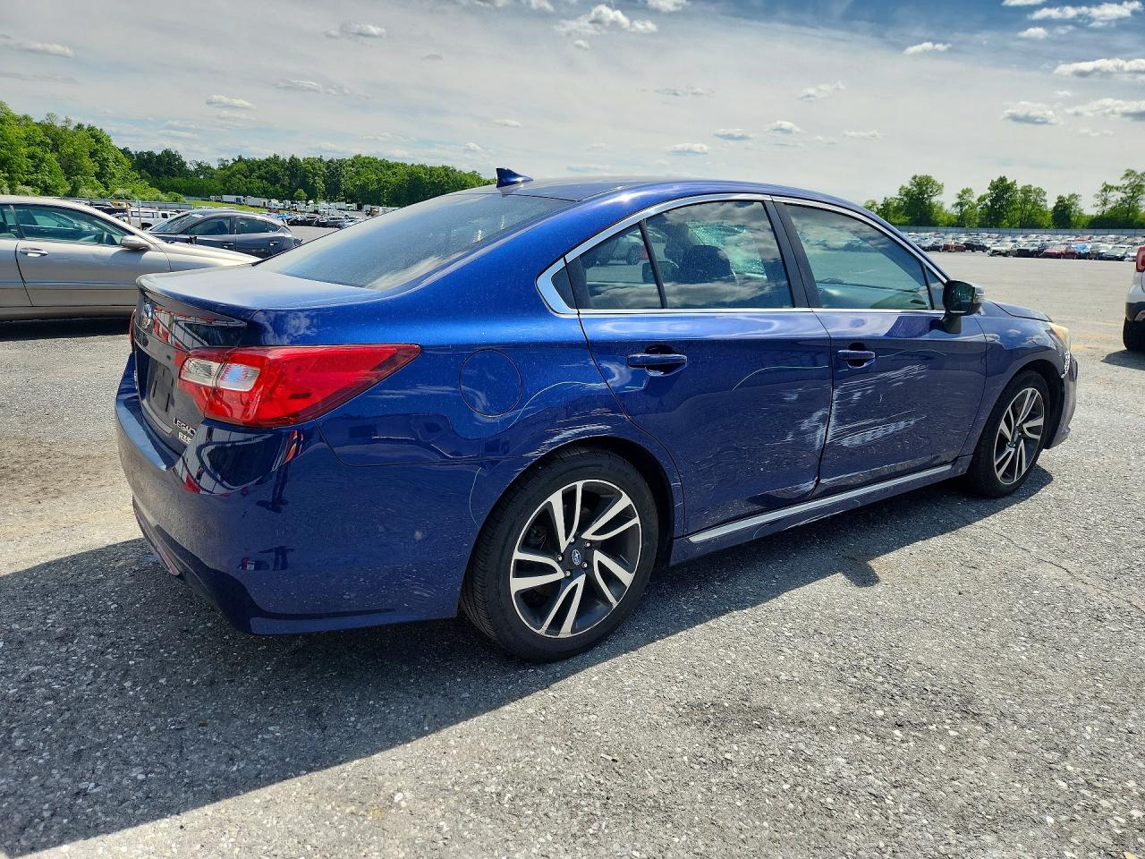Subaru Legacy Sport