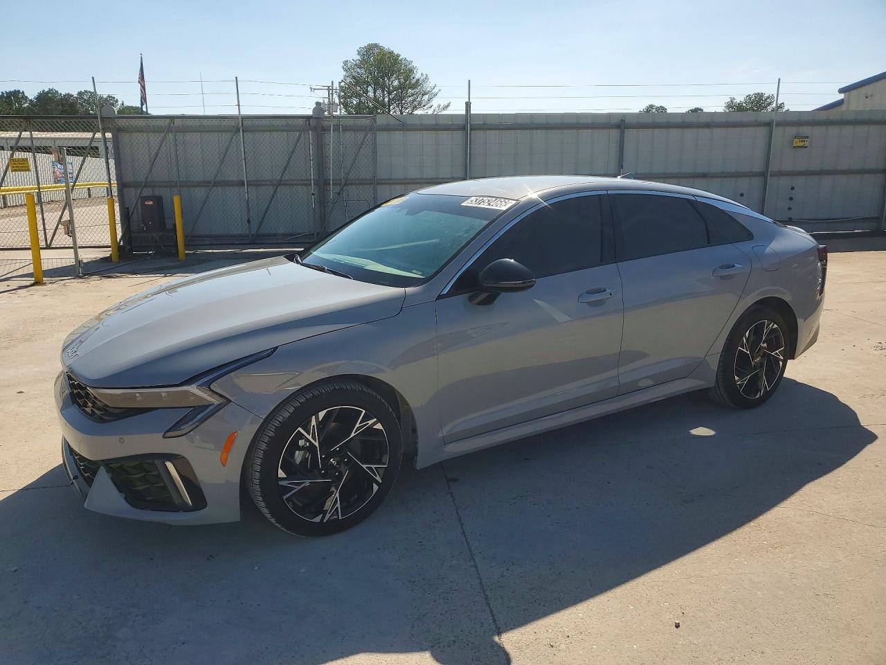 Salvage Kia K5 Image