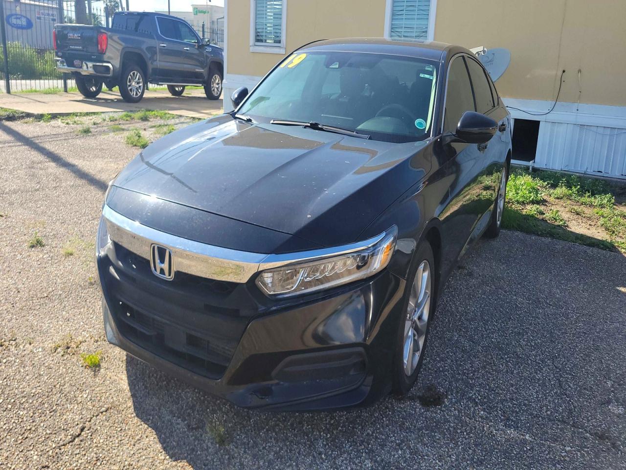 Salvage Honda Accord Image