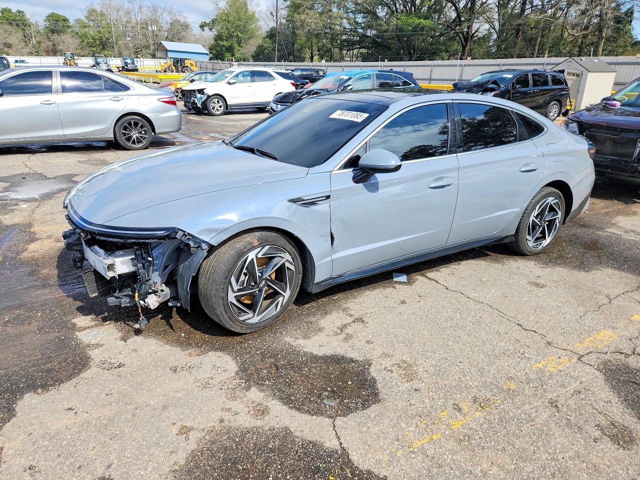 Salvage Hyundai SONATA Image
