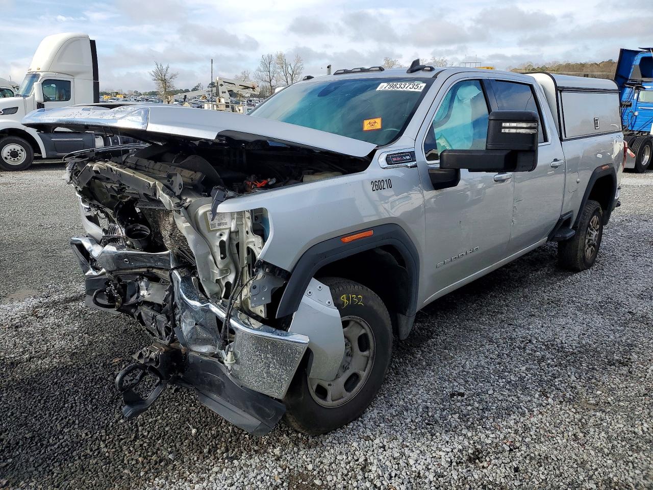 Salvage GMC Sierra Image