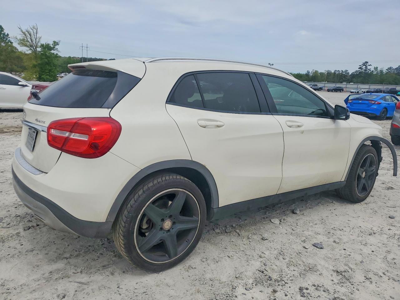 Mercedes-Benz GLA 250 4matic