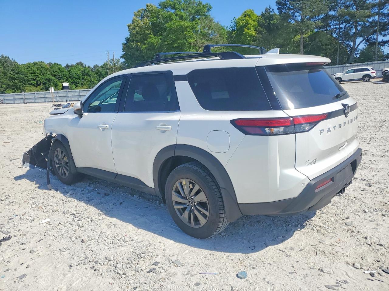Nissan Pathfinder Sv