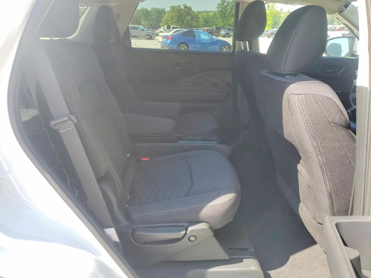 Nissan Pathfinder Sv