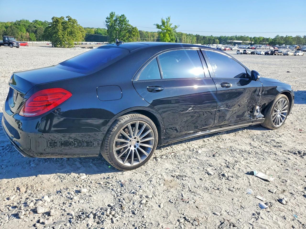 Mercedes-Benz S-Class 550