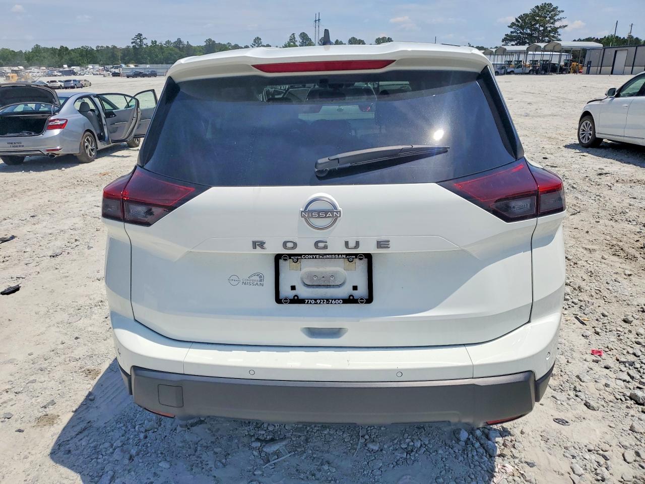 Nissan Rogue S