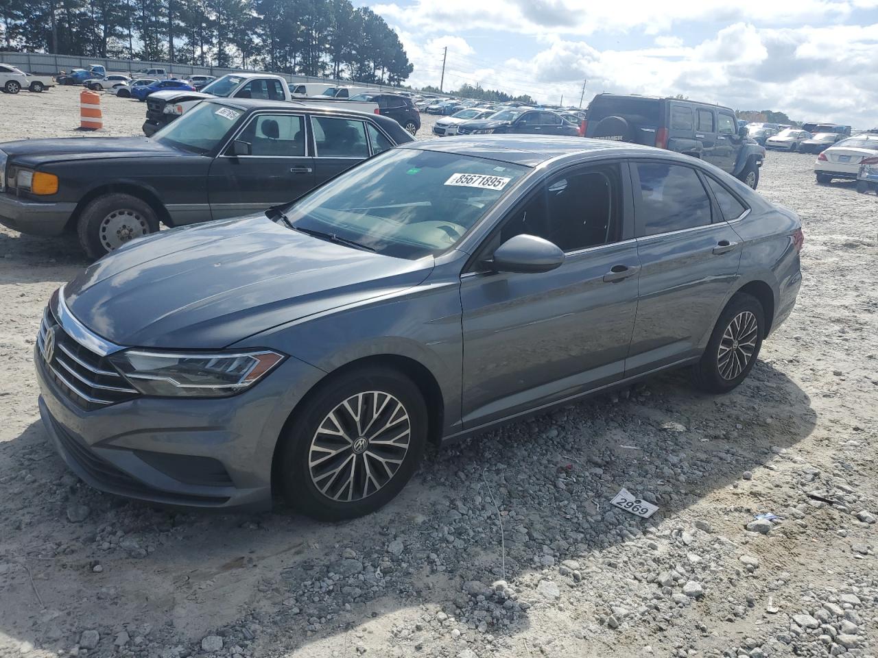 Salvage Volkswagen Jetta Image