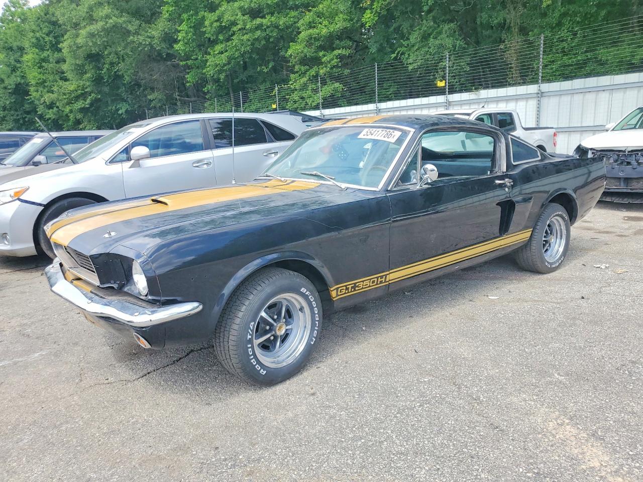 Salvage Ford Mustang Image