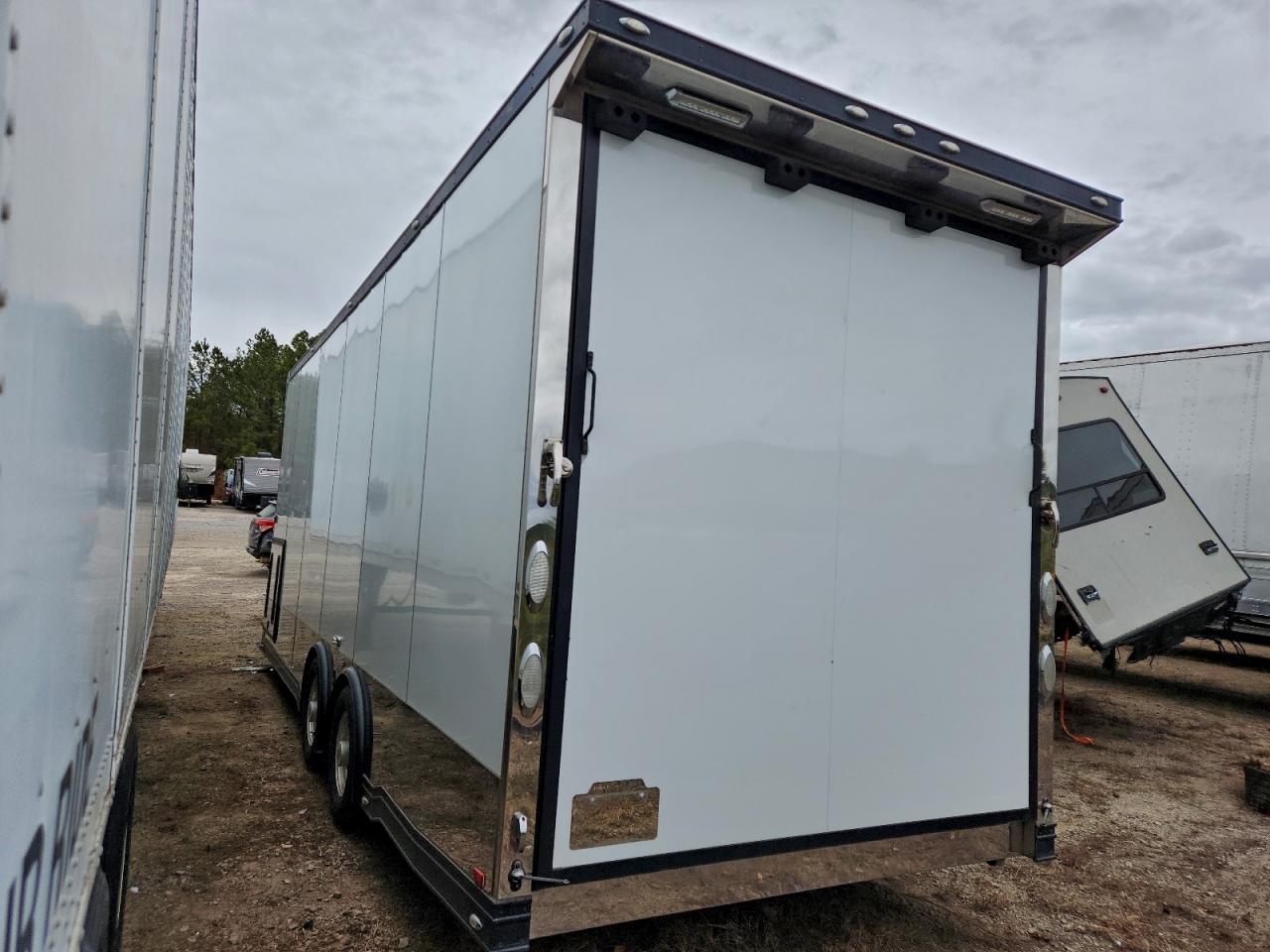 Encl Trailer