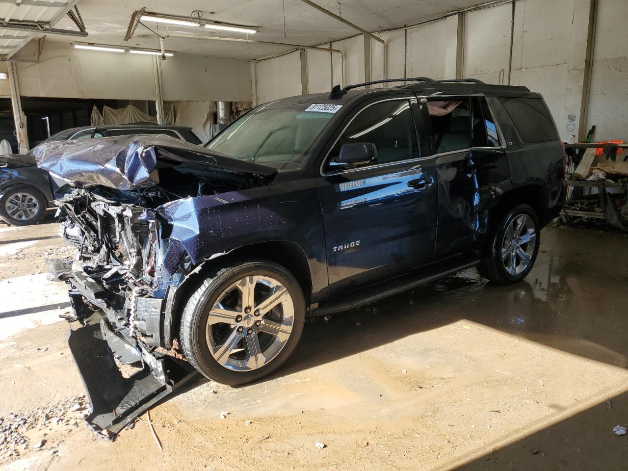 Salvage Chevrolet Tahoe Image