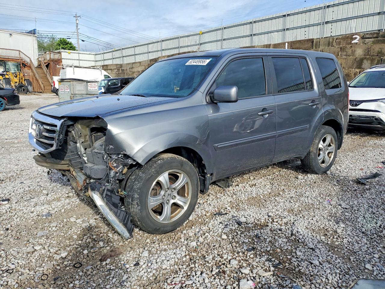 Salvage Honda Pilot Image