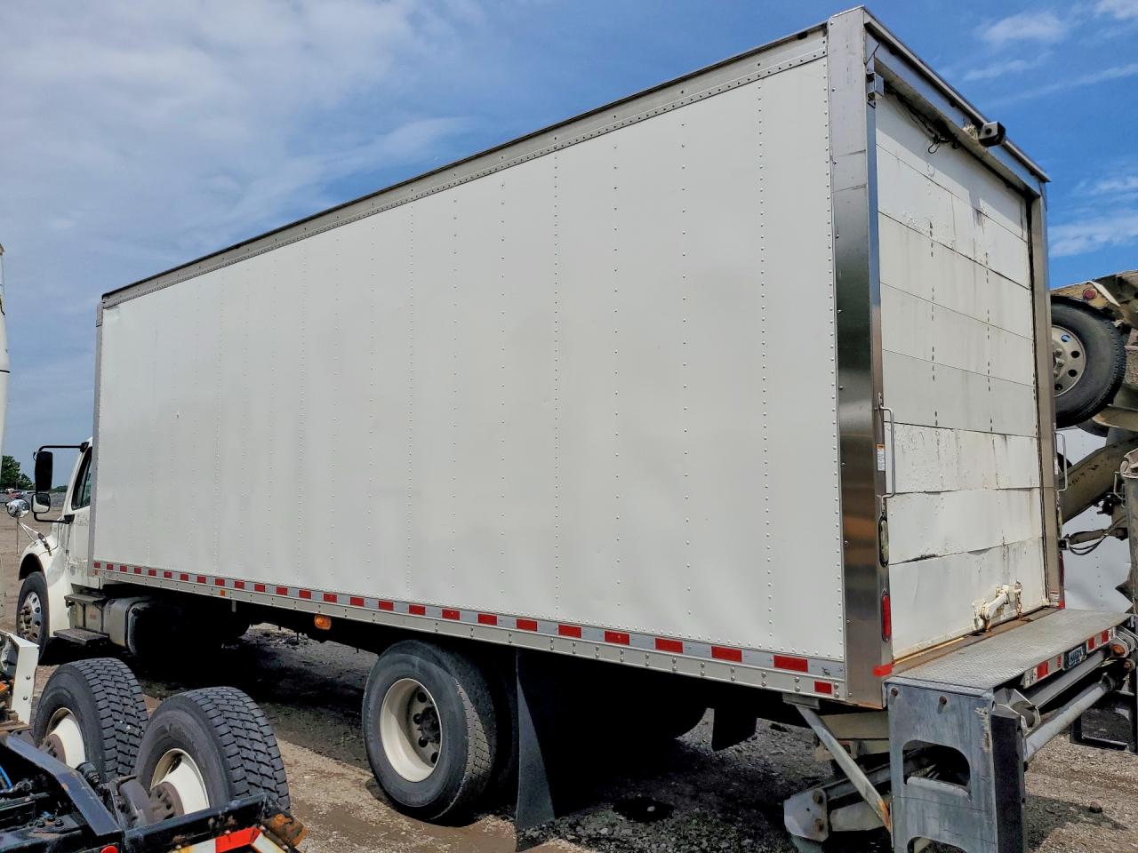 Freightliner M2