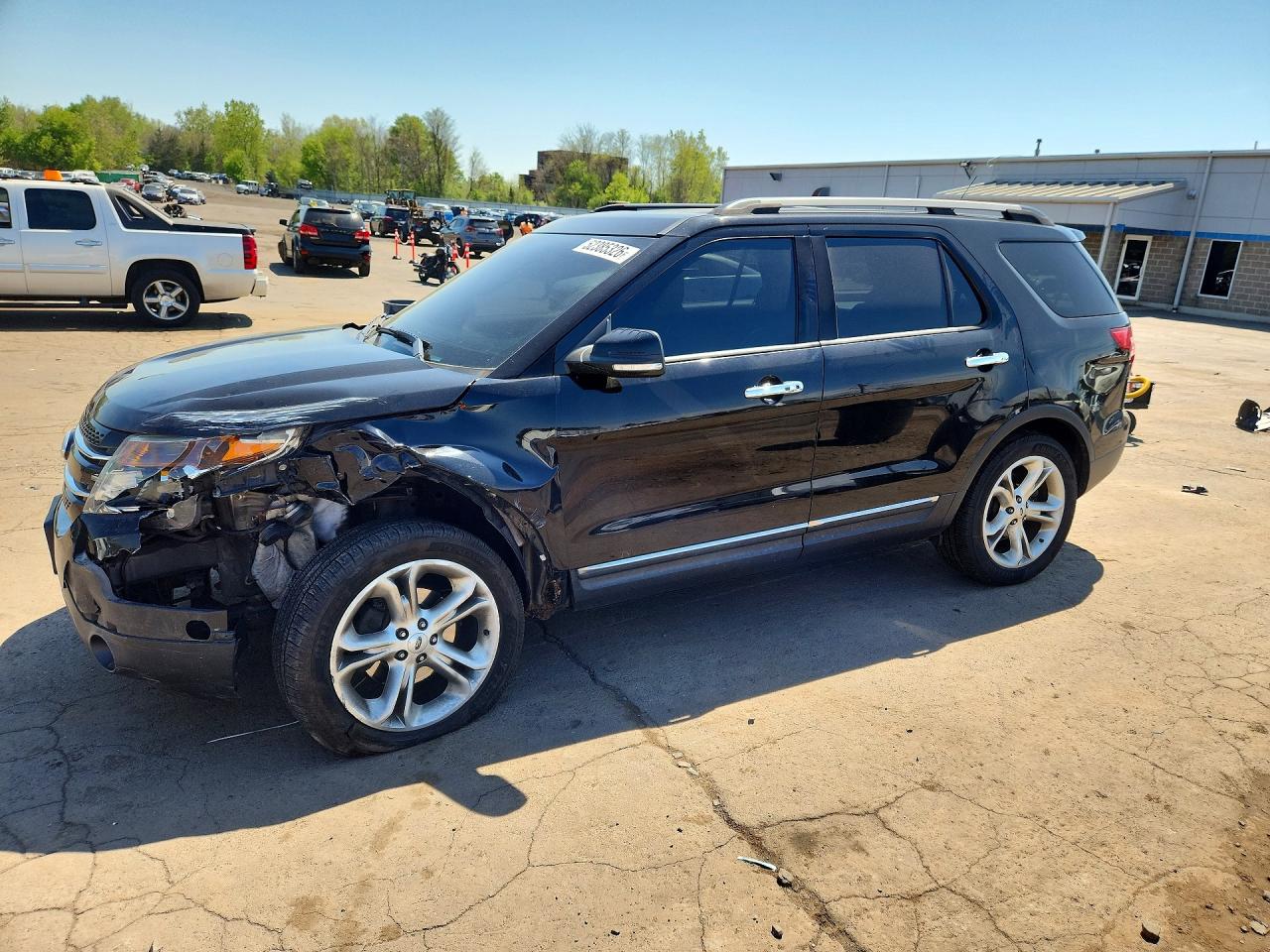 Salvage Ford Explorer Image