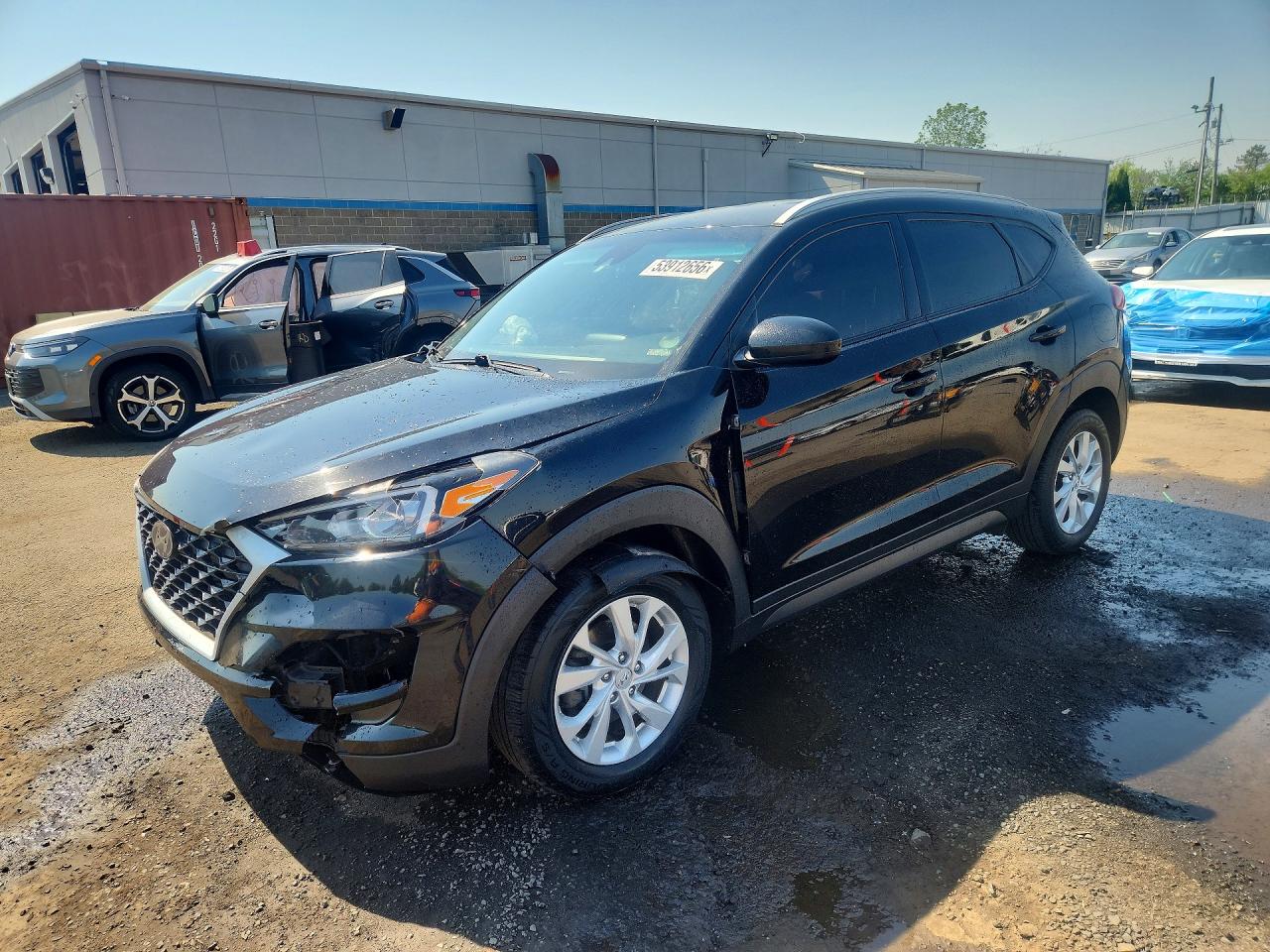 Salvage Hyundai TUCSON Image