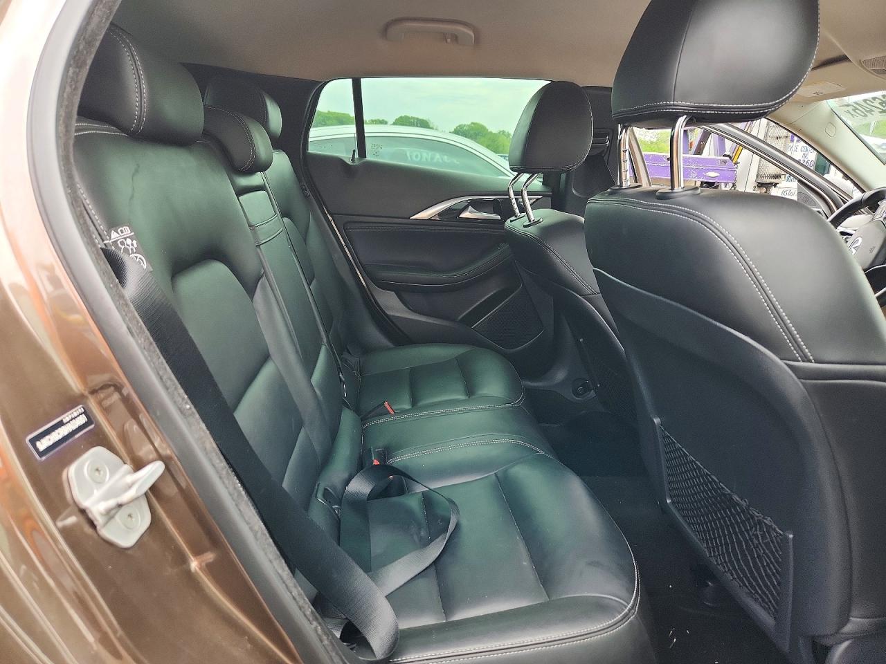 INFINITI Qx Luxury