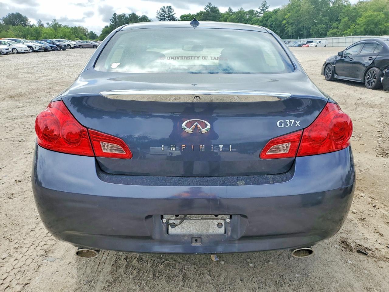 INFINITI G37 X