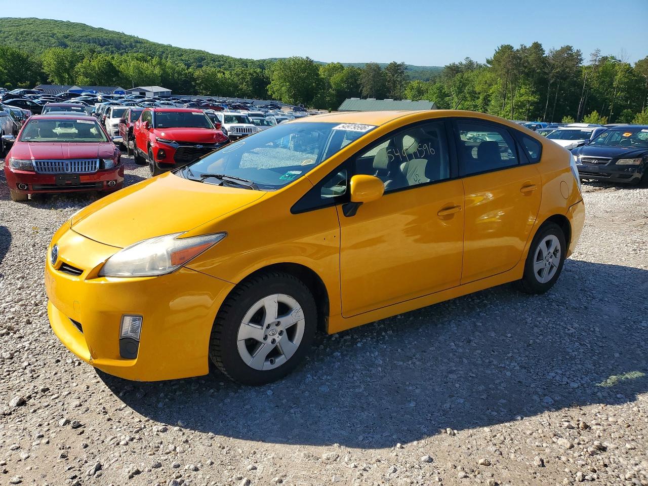 Salvage Toyota Prius Image