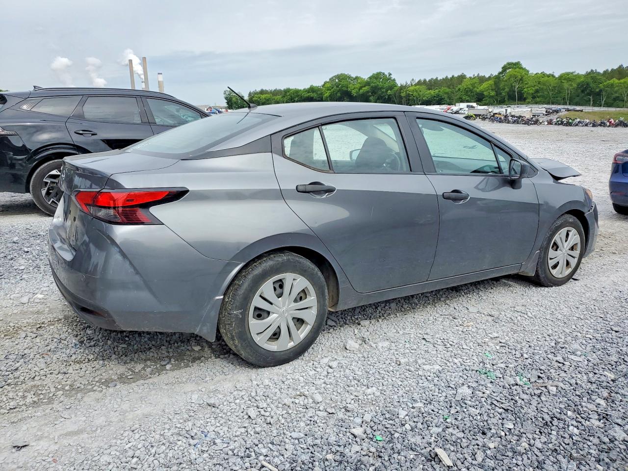 Nissan Versa S