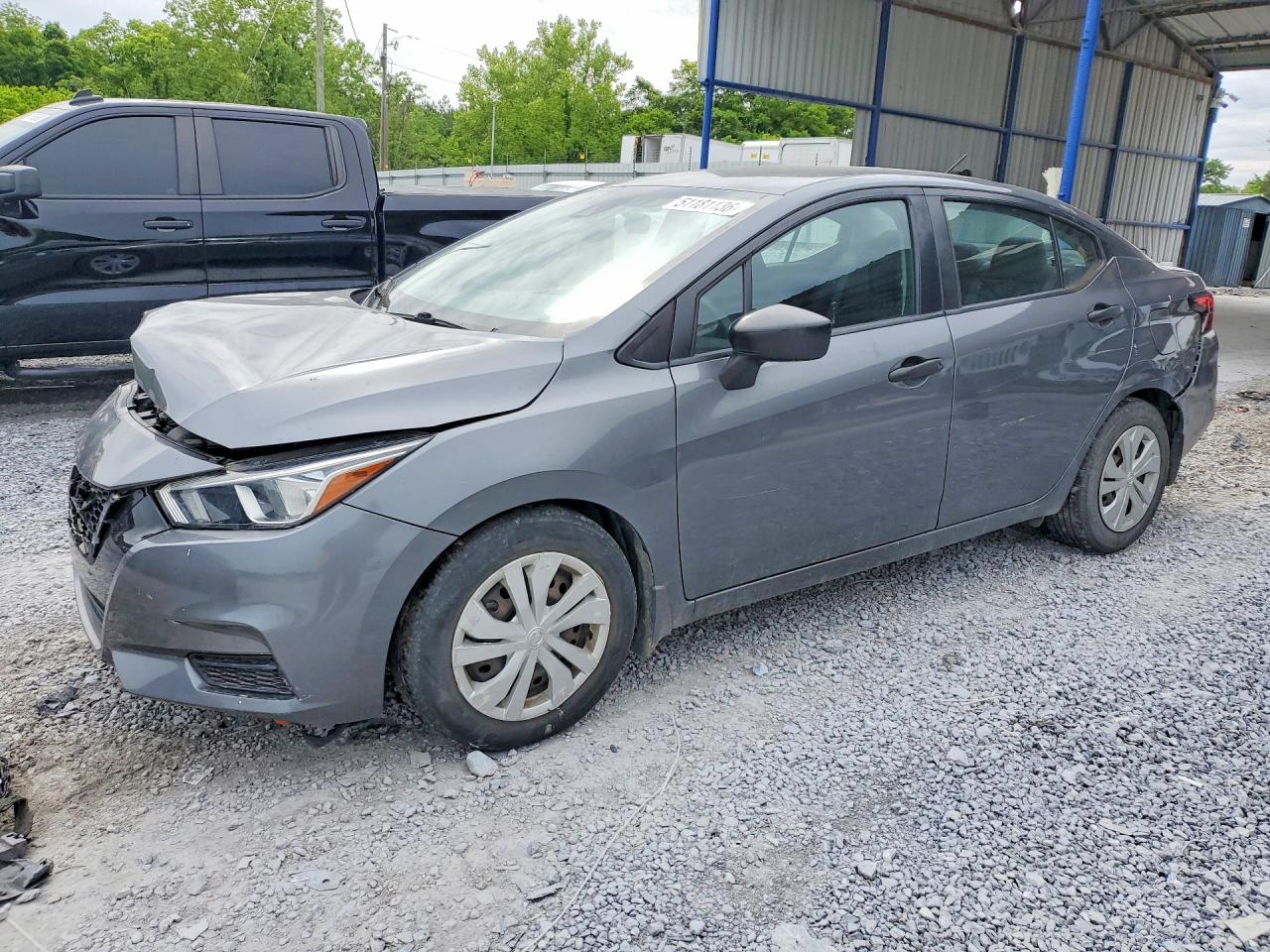 Salvage Nissan Versa Image