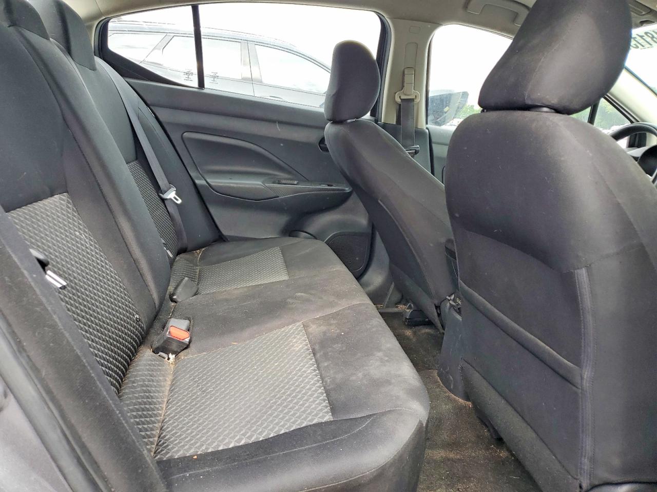 Nissan Versa S
