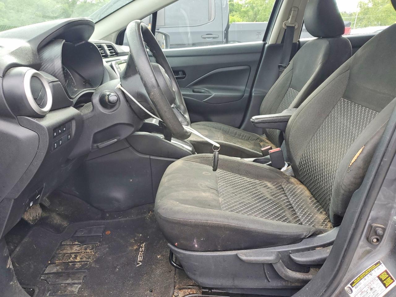 Nissan Versa S