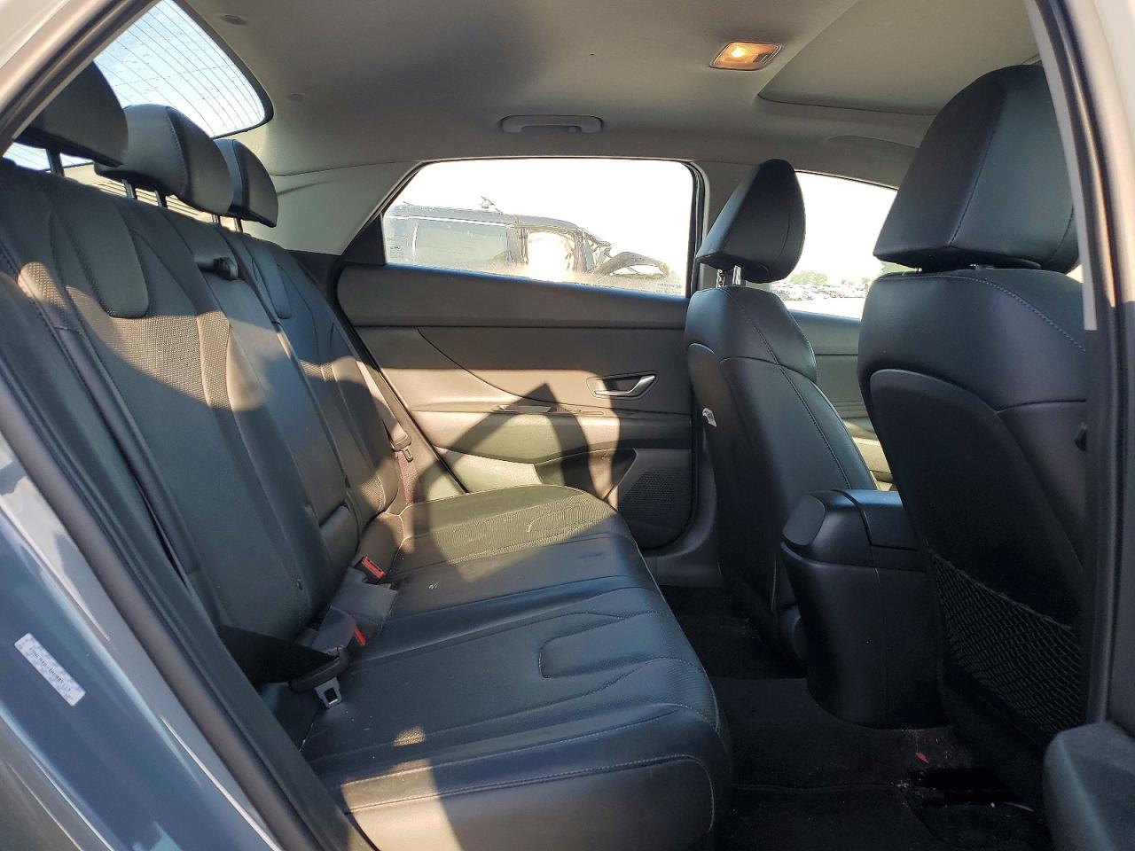 Hyundai ELANTRA Limited