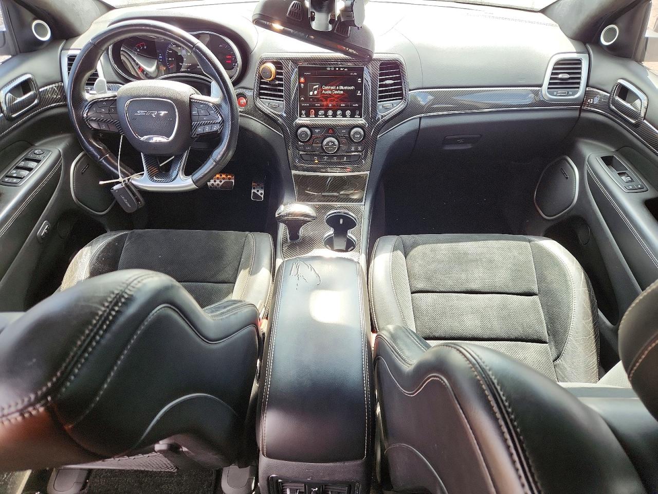 Jeep Cherokee Srt-8
