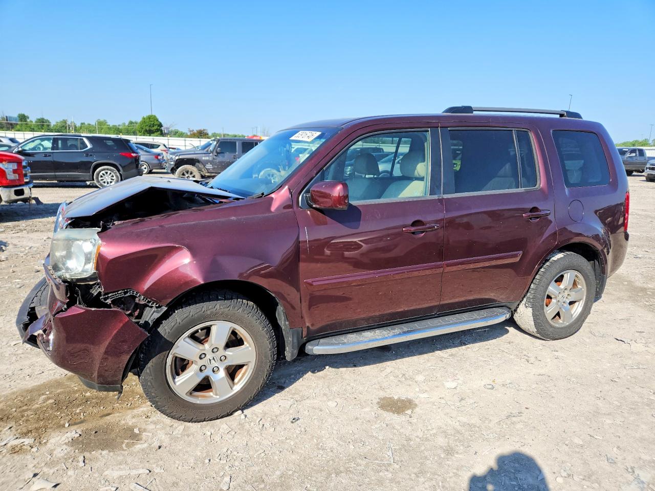 Salvage Honda Pilot Image
