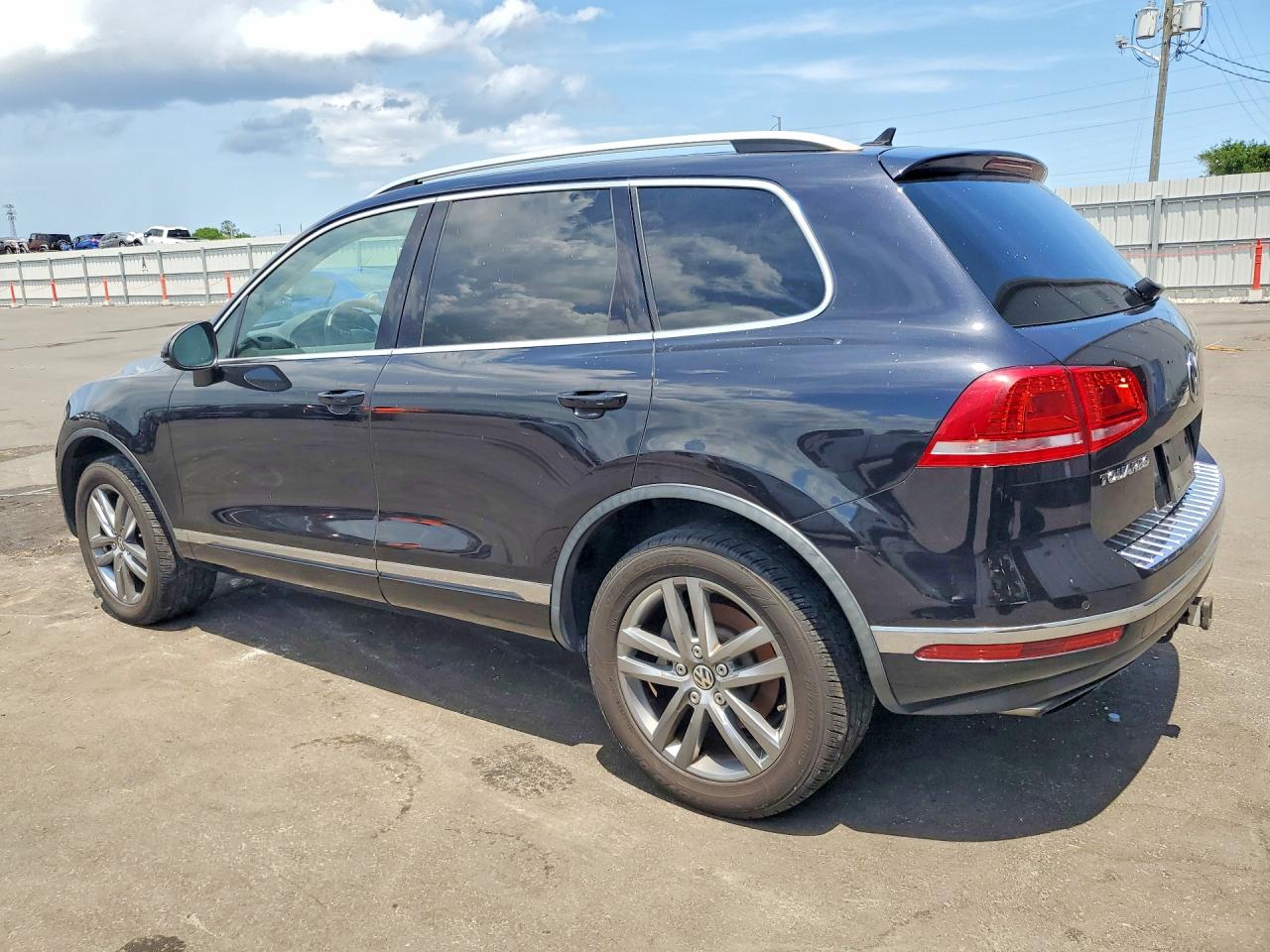 Volkswagen Touareg Sport