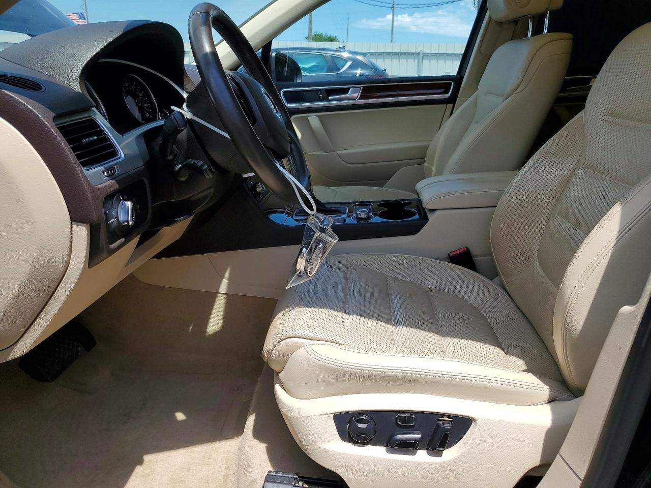 Volkswagen Touareg Sport