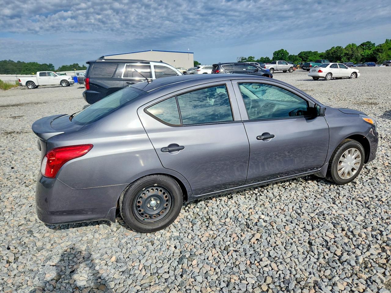 Nissan Versa S Plus