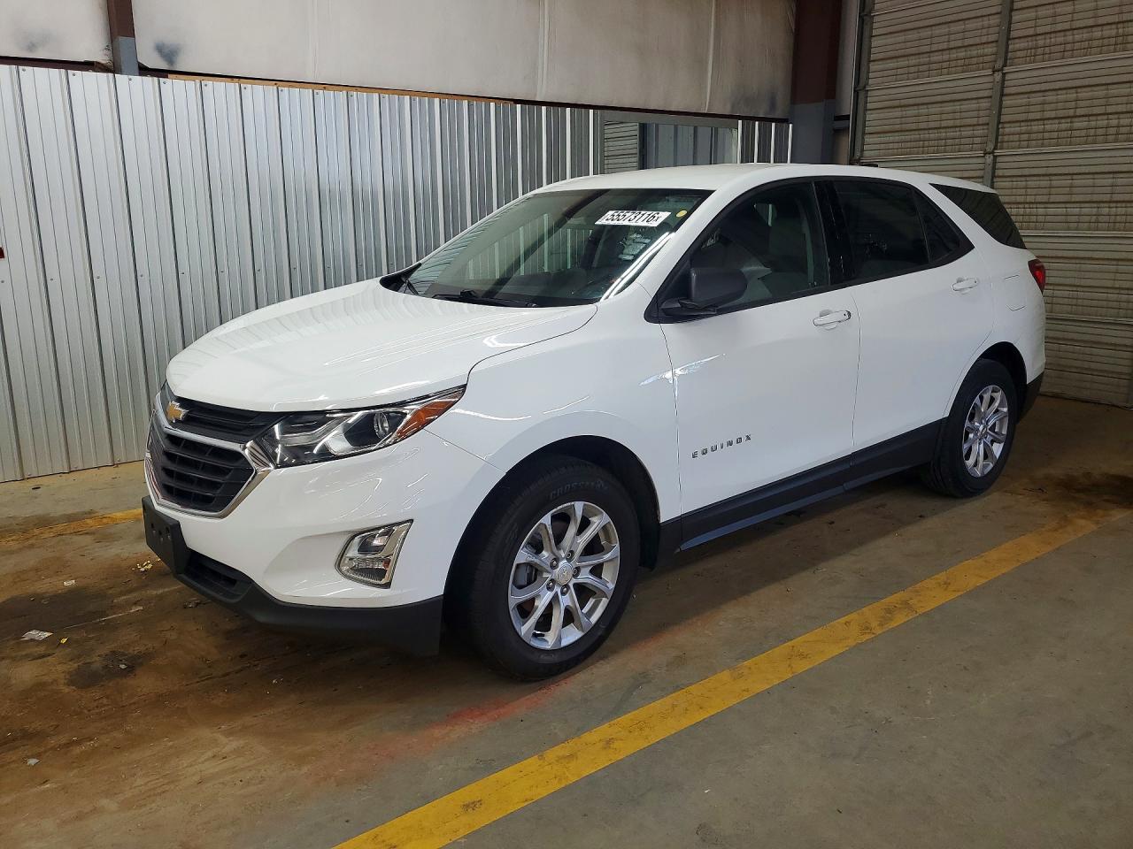 Salvage Chevrolet Equinox Image