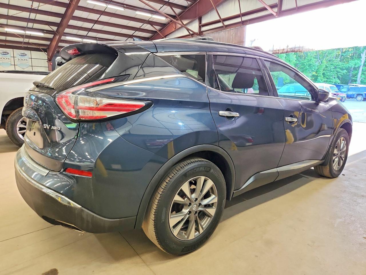 Nissan Murano Sv