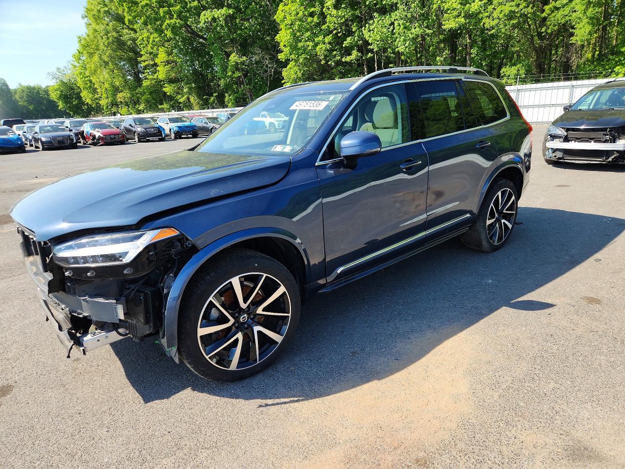 Salvage Volvo XC90 Image