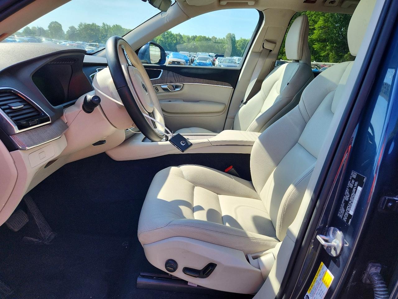 Volvo XC90 Plus