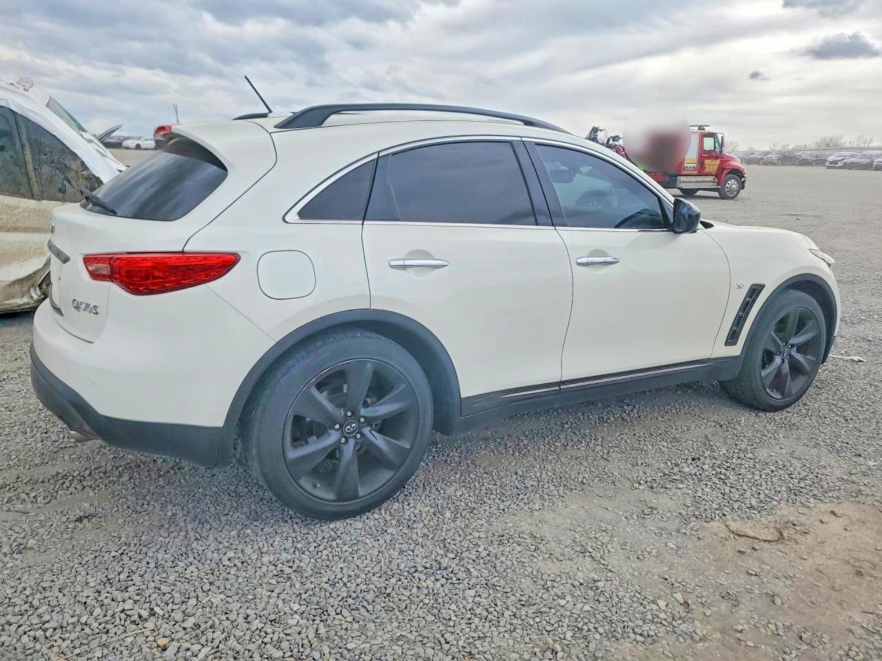 INFINITI Qx Base