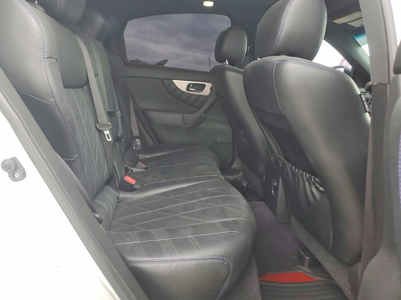 INFINITI Qx Base