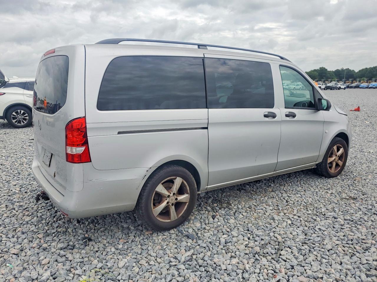 Mercedes-Benz Metris