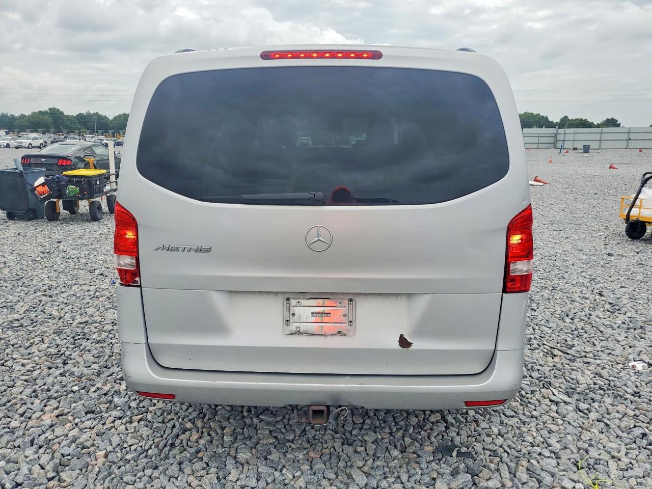 Mercedes-Benz Metris