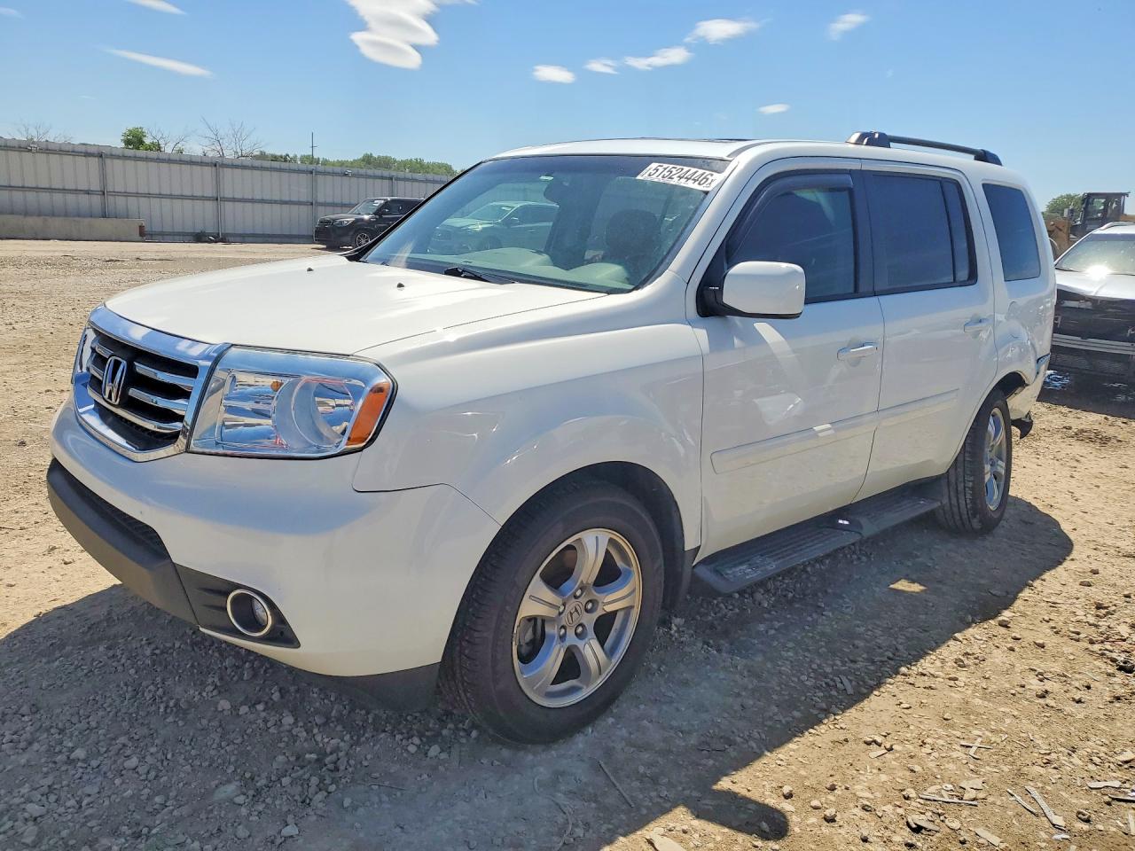 Salvage Honda Pilot Image