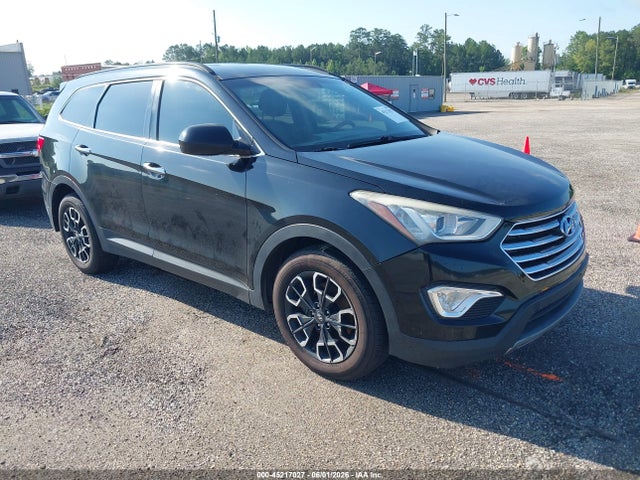 Salvage Hyundai SANTA FE Image
