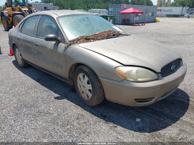Salvage Ford Taurus Image