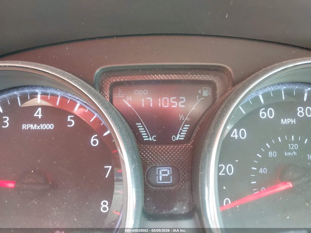 Nissan Versa 1.6 Sv